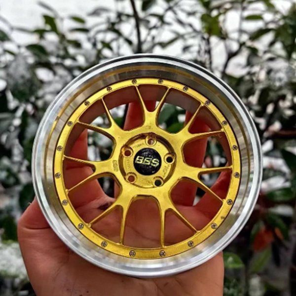 画像4: ダイキャストカーモデル金属BBS RAYSホイール改造卓上展示 S20d8384972312 (4)
